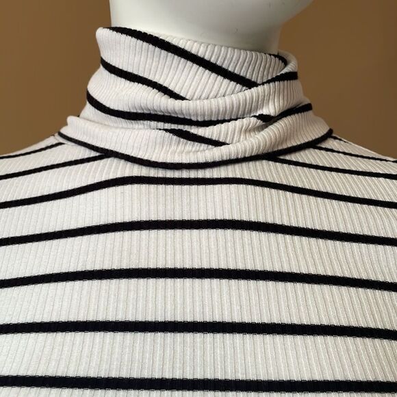 H&M long sleeve turtleneck - Picture 4 of 7